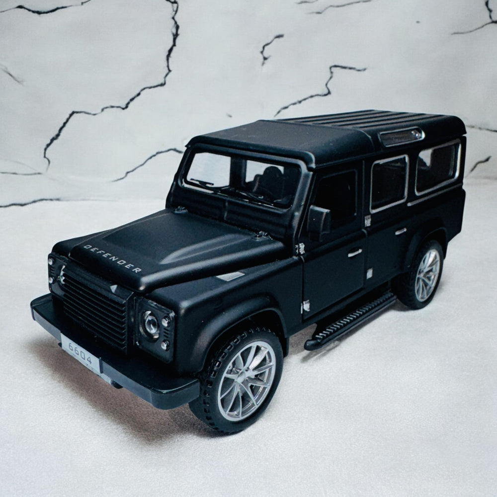 Licensed 2022 Land Rover Defender 110 | 1:24 Scale Model