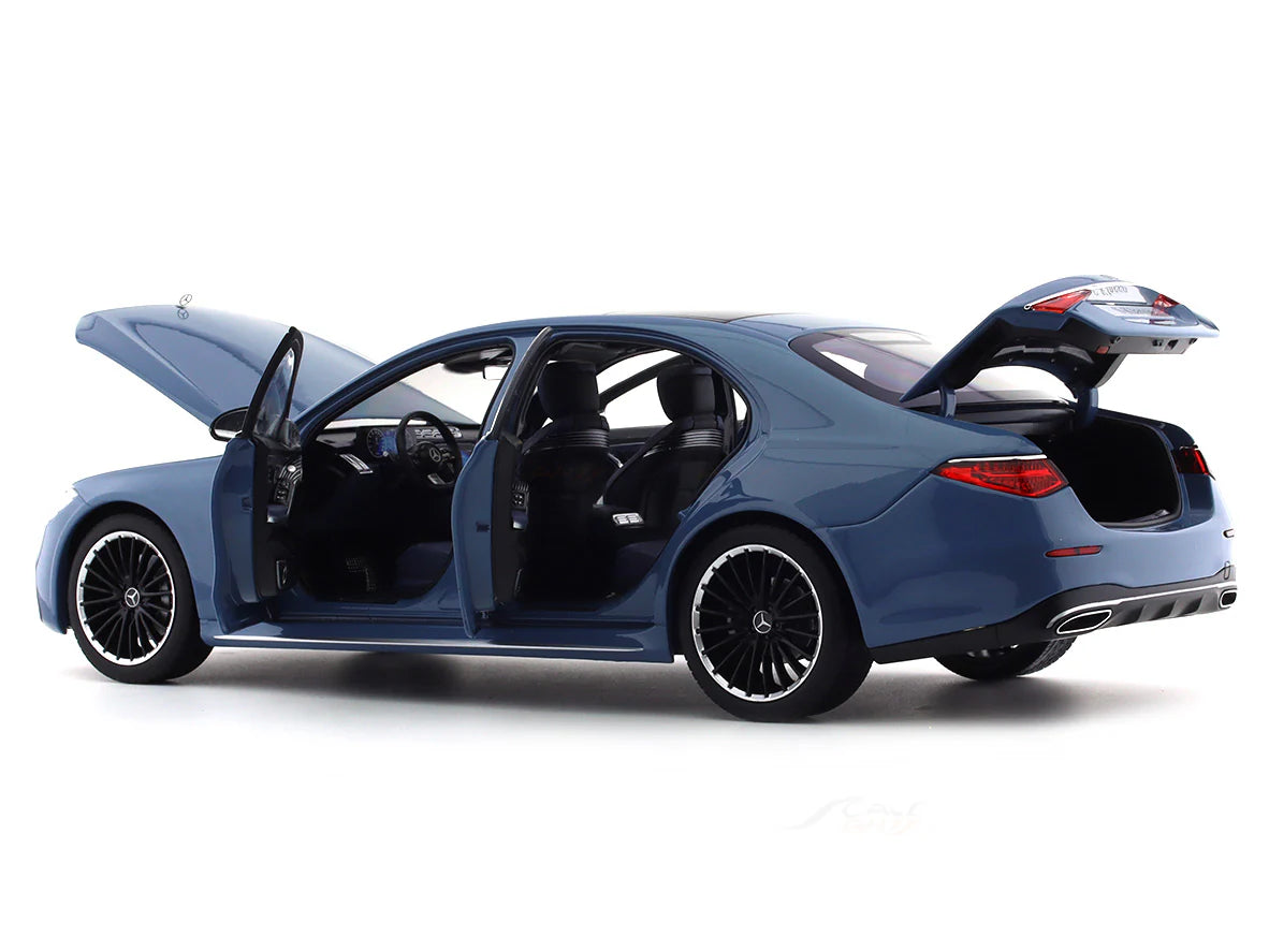 Mercedes-Benz S-class V223 1:18 Scale model