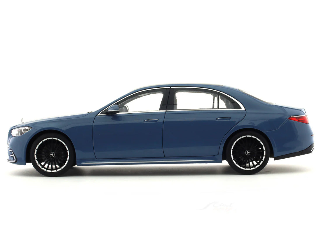 Mercedes-Benz S-class V223 1:18 Scale model