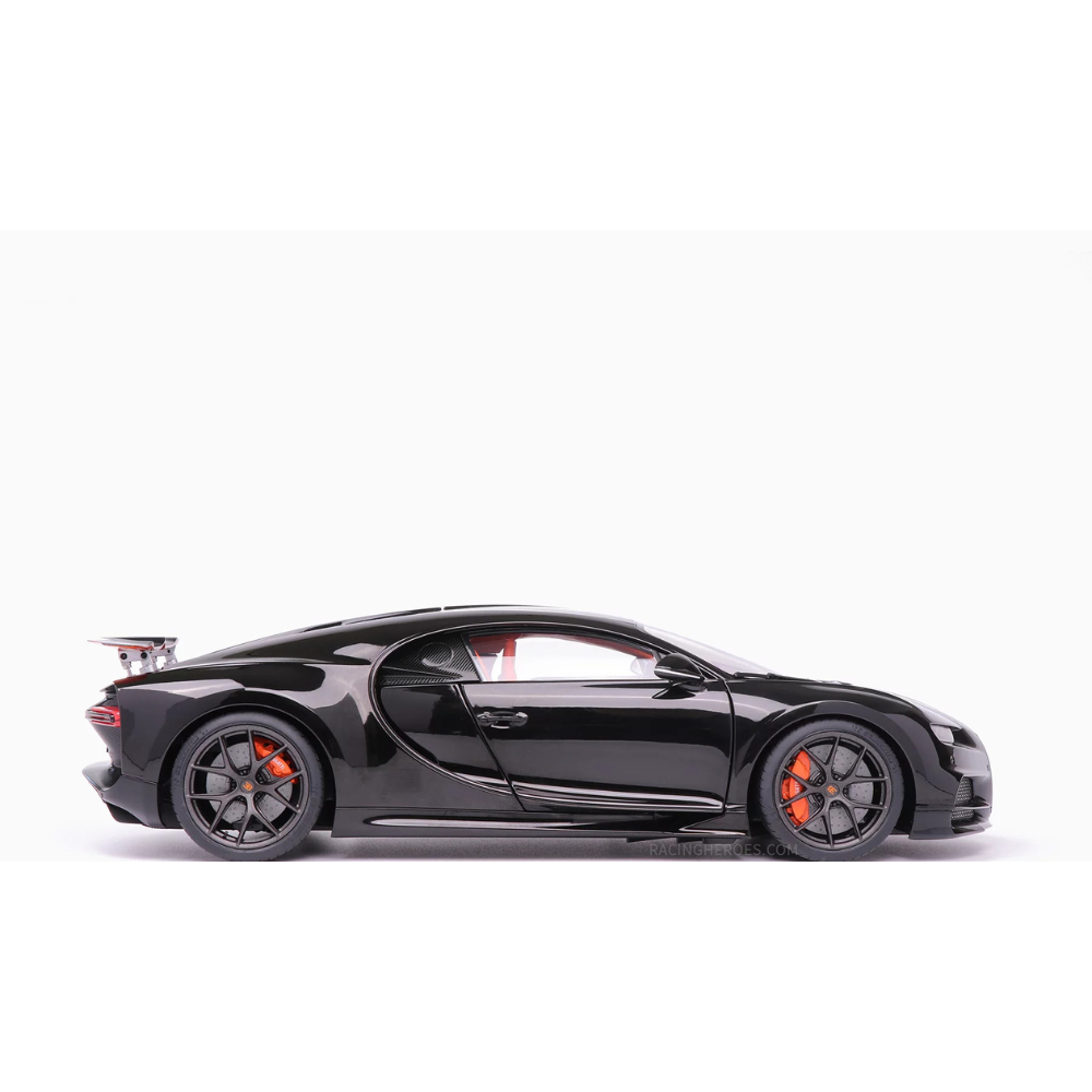 Bugatti Chiron Sport Scale 1:24 Die Cast Car – Red/Black/Blue