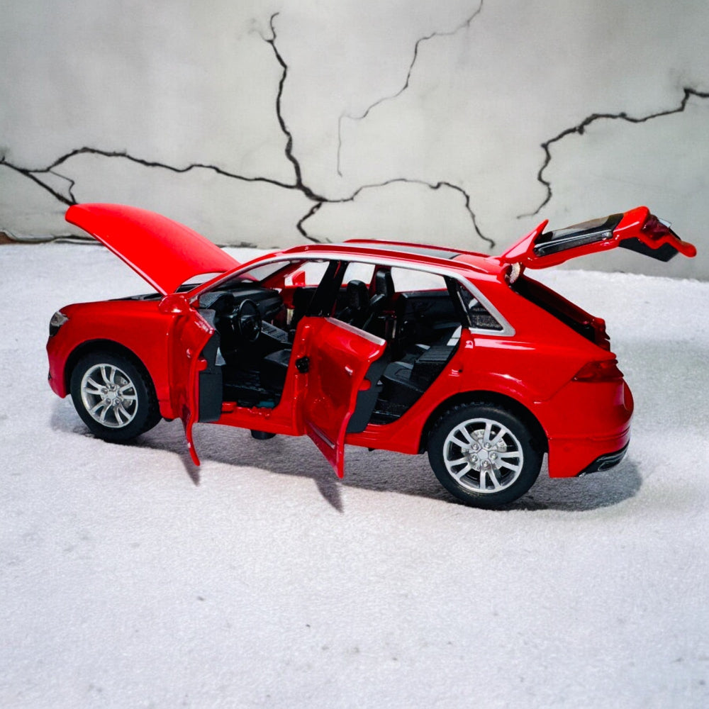 Big Die-Cast Metal Car Audi Q8 Scale 1:24