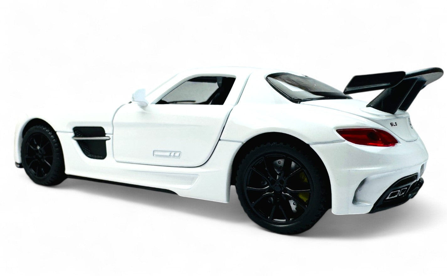 Mercedes-Benz SLS AMG diecast scale model car 1:24