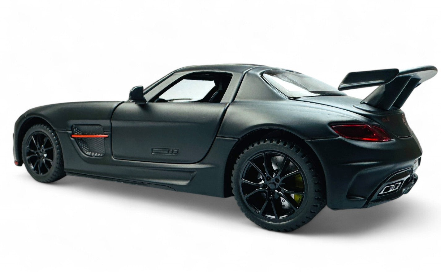 Mercedes-Benz SLS AMG diecast scale model car 1:24