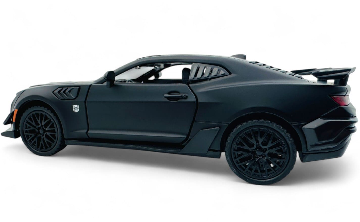Chevrolet Camaro 2SS diecast scale model 1:24
