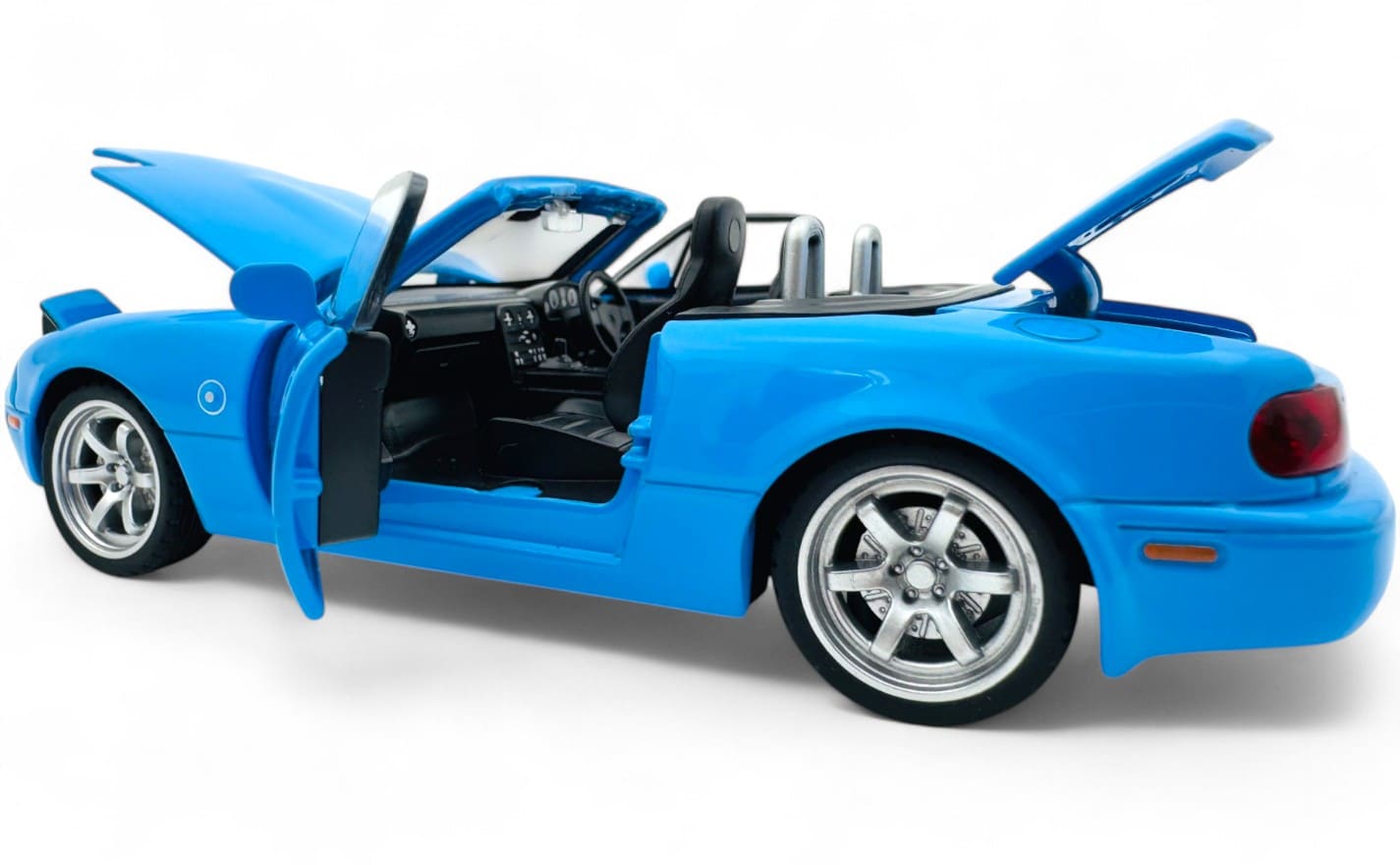 Mazda MX-5 Miata 1990 Convertible diecast scale model  1:24