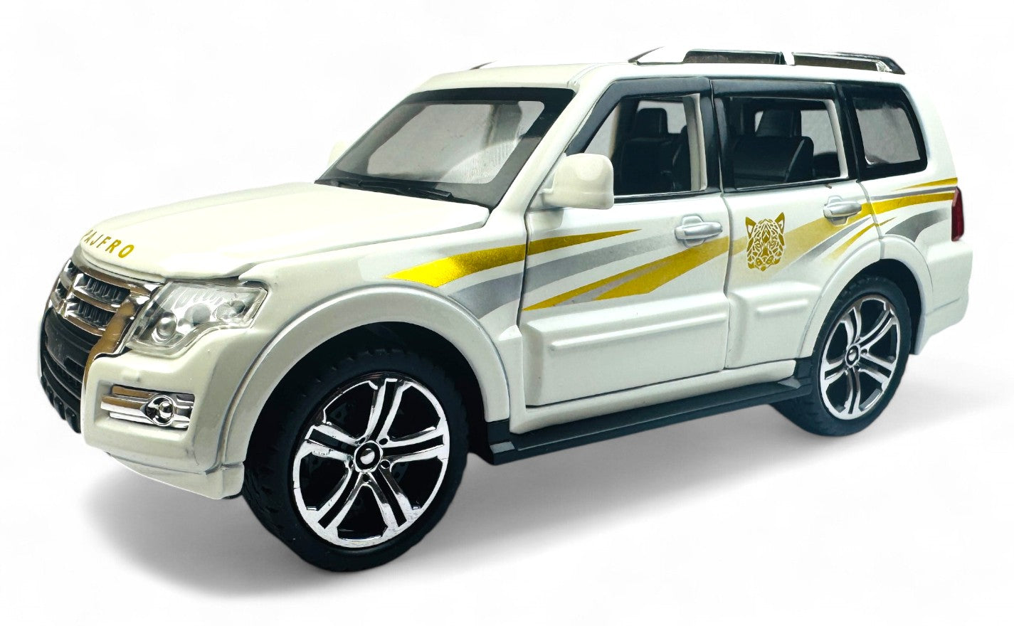 Mitsubishi Pajero diecast scale model car 1:24