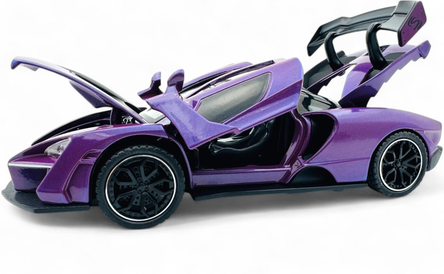McLaren Senna Supercar diecast scale model car 1:24