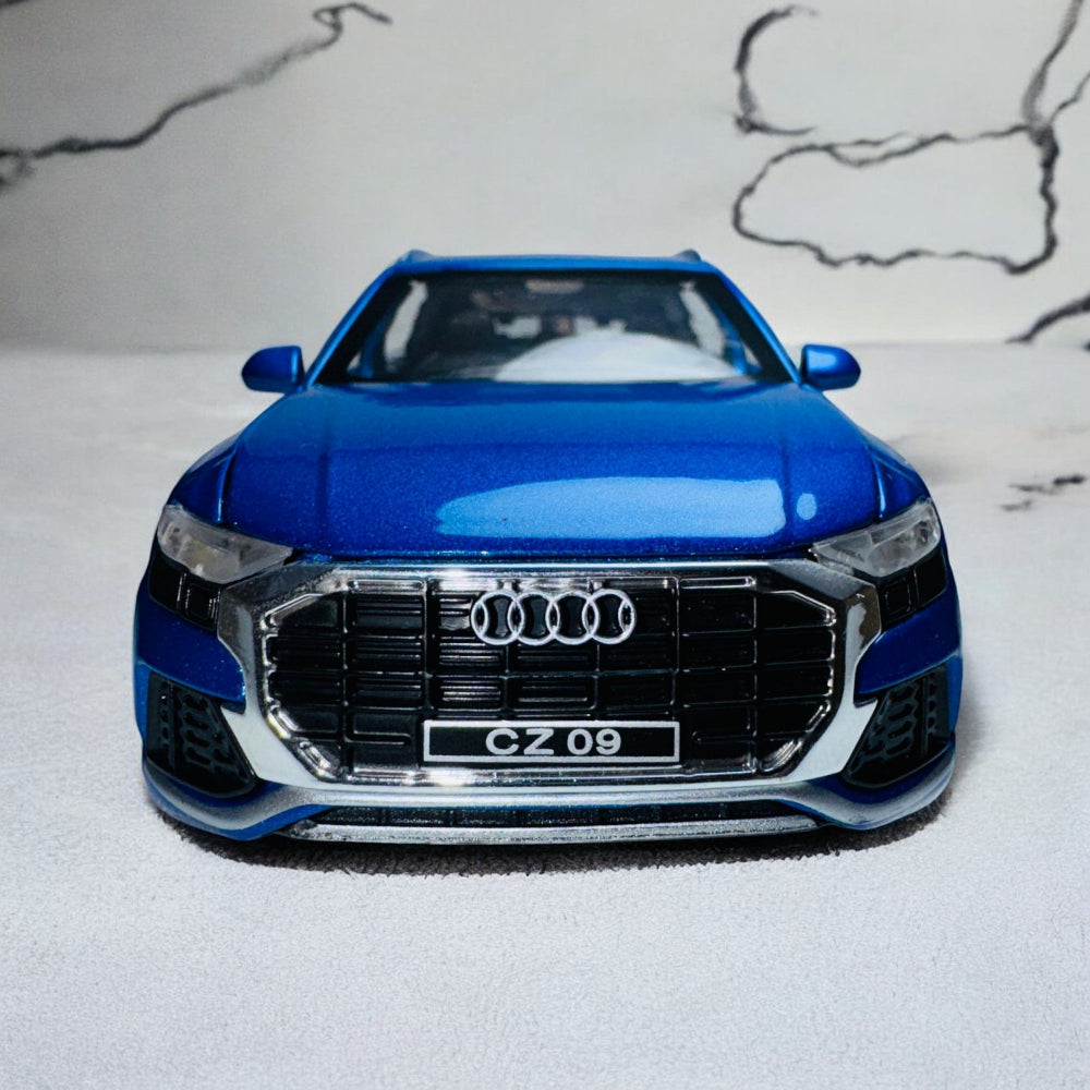 Big Die-Cast Metal Car Audi Q8 Scale 1:24