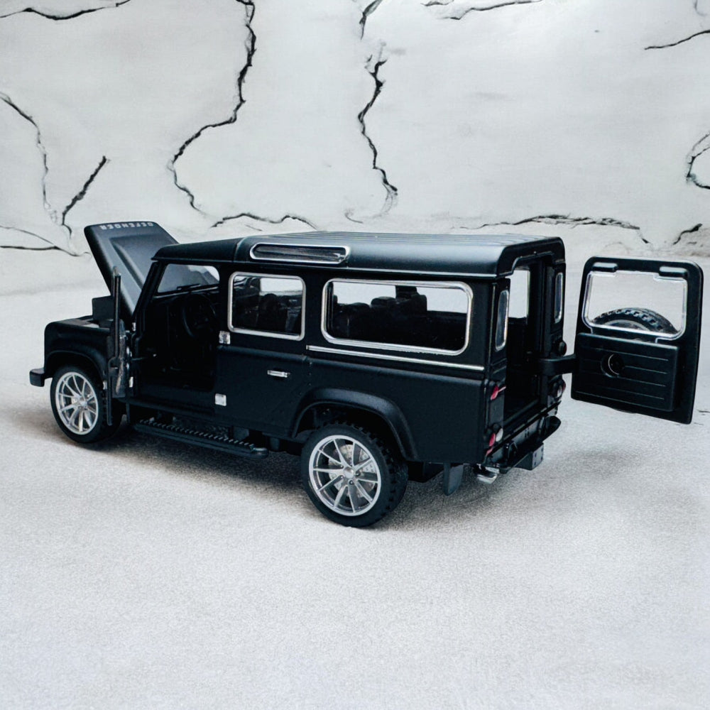 Licensed 2022 Land Rover Defender 110 | 1:24 Scale Model