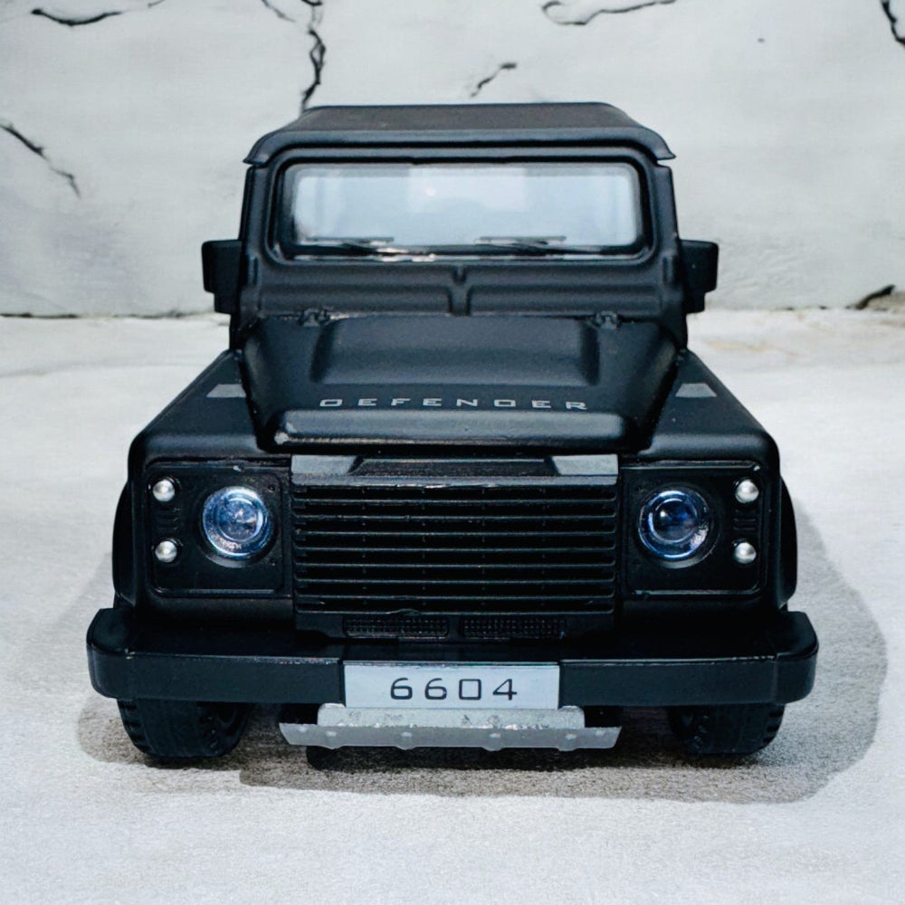 Licensed 2022 Land Rover Defender 110 | 1:24 Scale Model