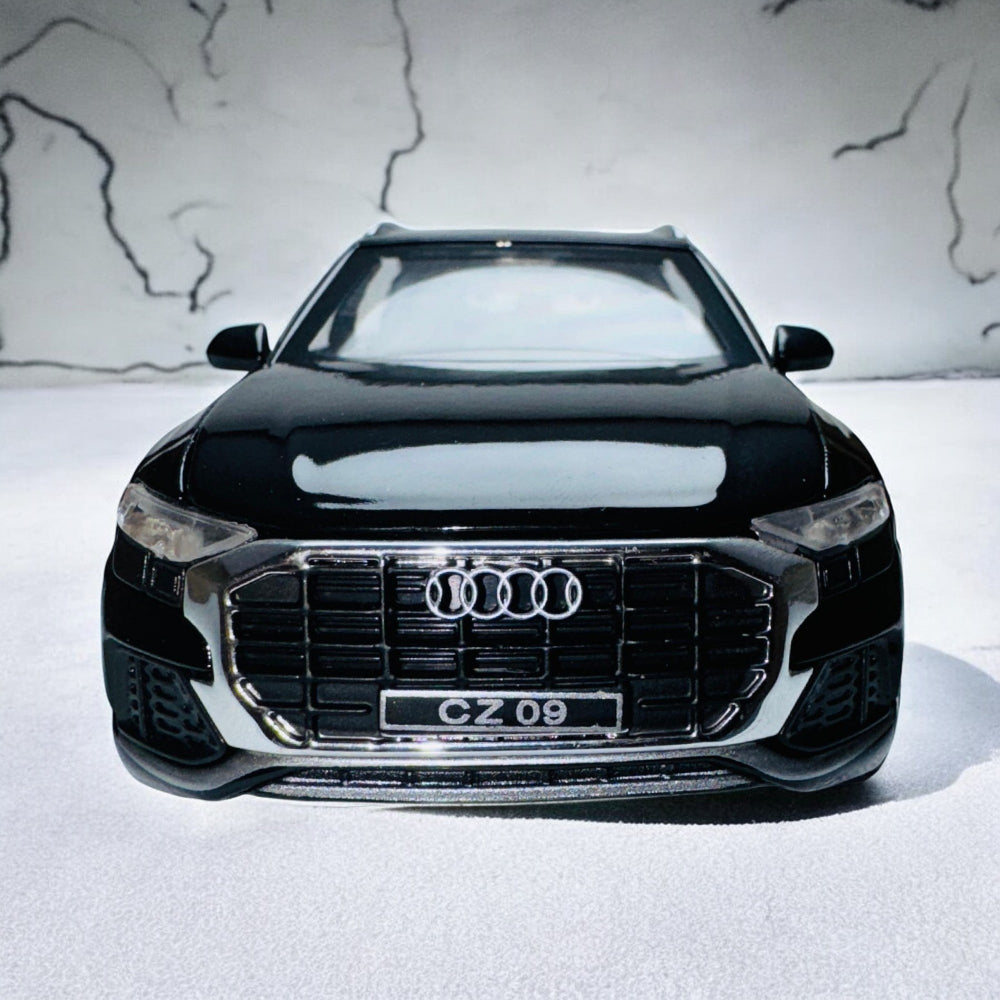 Big Die-Cast Metal Car Audi Q8 Scale 1:24