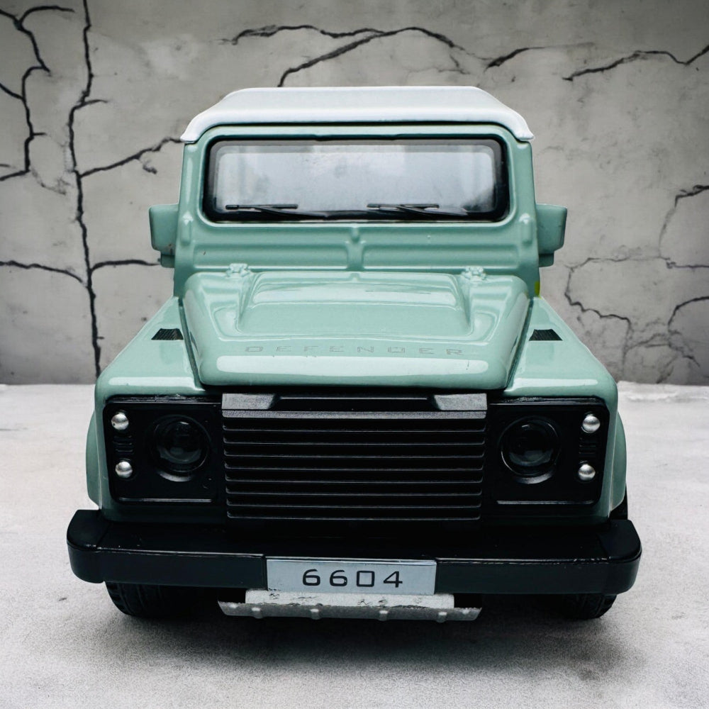 Licensed 2022 Land Rover Defender 110 | 1:24 Scale Model